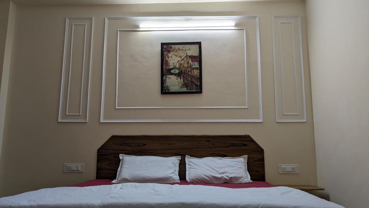 Red House Cafe And Inn Manali  Exterior photo