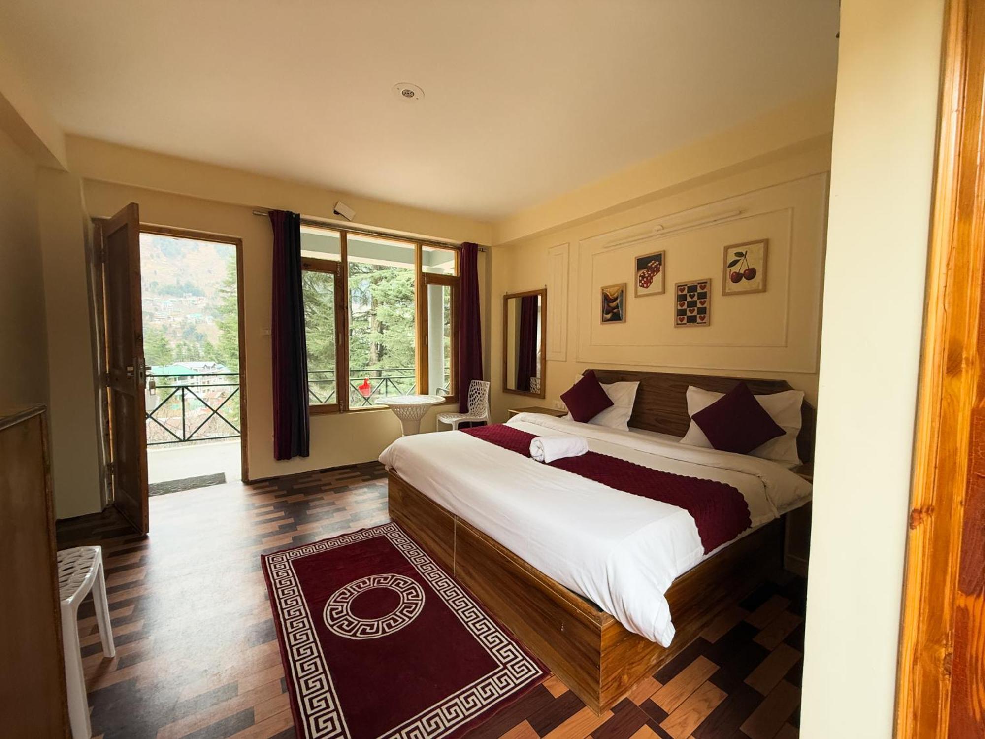 Red House Cafe And Inn Manali  Exterior photo